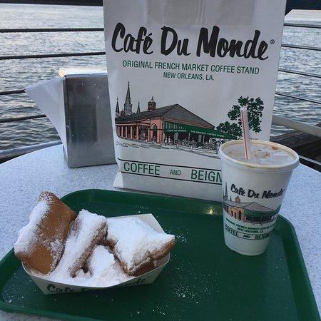 Cafe Du Monde Coffee Stand